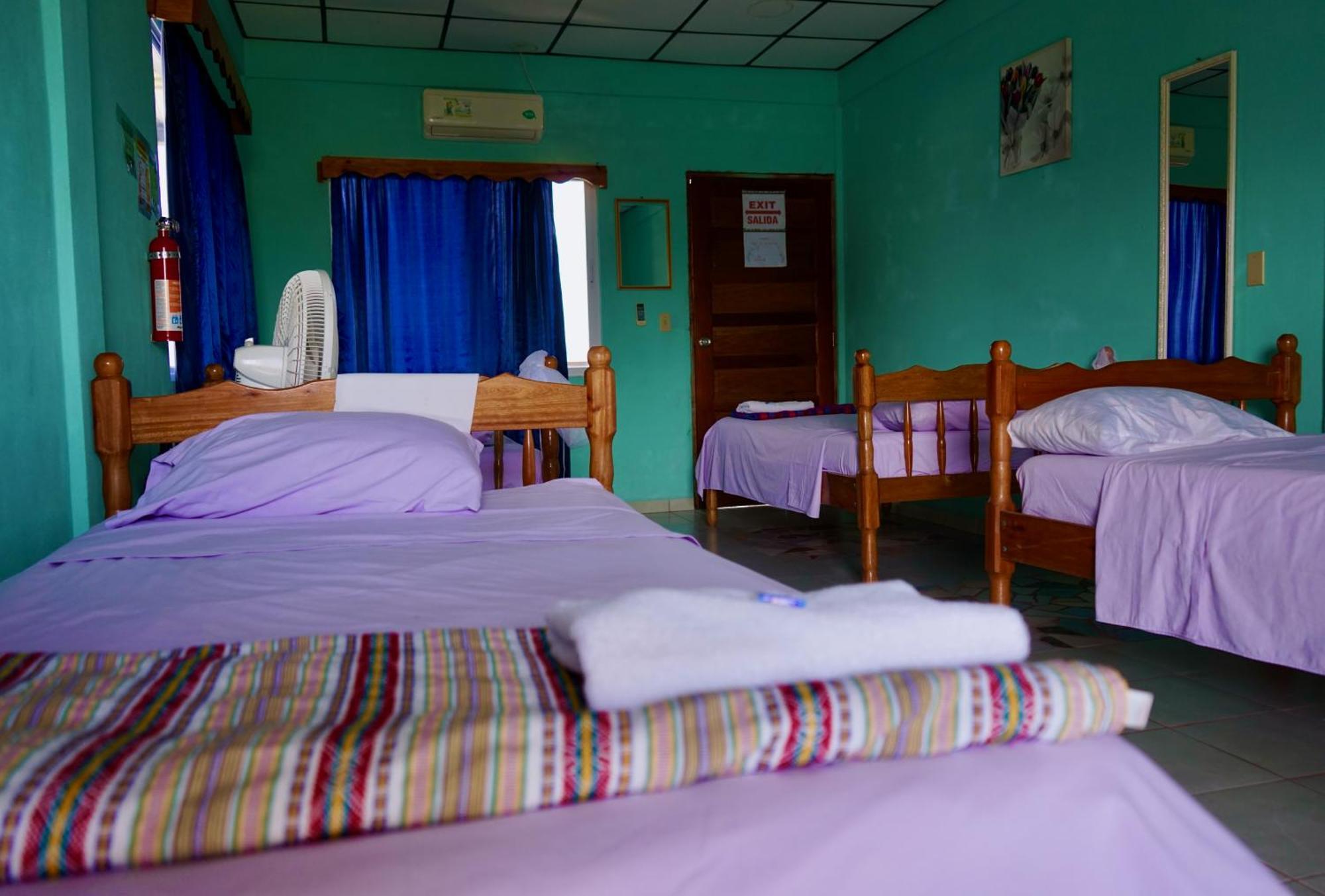 Hilltop Horizon Guesthouse San Ignacio Eksteriør bilde